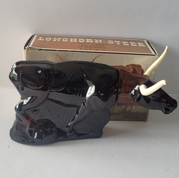 AVON Longhorn Steer Glass Bottle Wild Country Aftershave 5 oz Orig Box (Full) - Picture 1 of 2